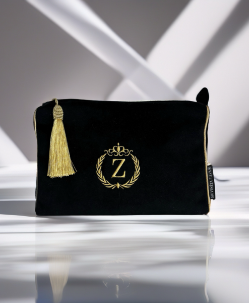 Kosmetinė su inicialu "Z"