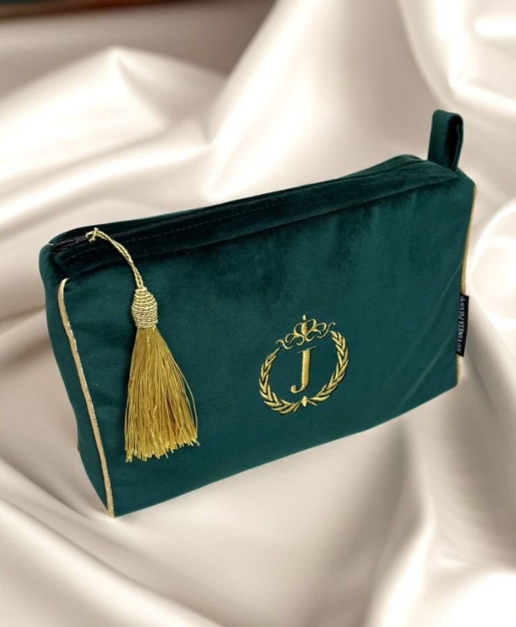 Kosmetinė su inicialu "J" žalia