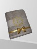 Rankšluostis su inicialiu "Elegancija"