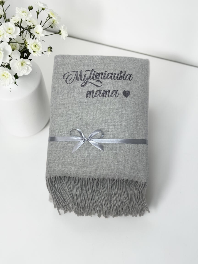 Pledas, išsiuvinėtas kliento tekstu