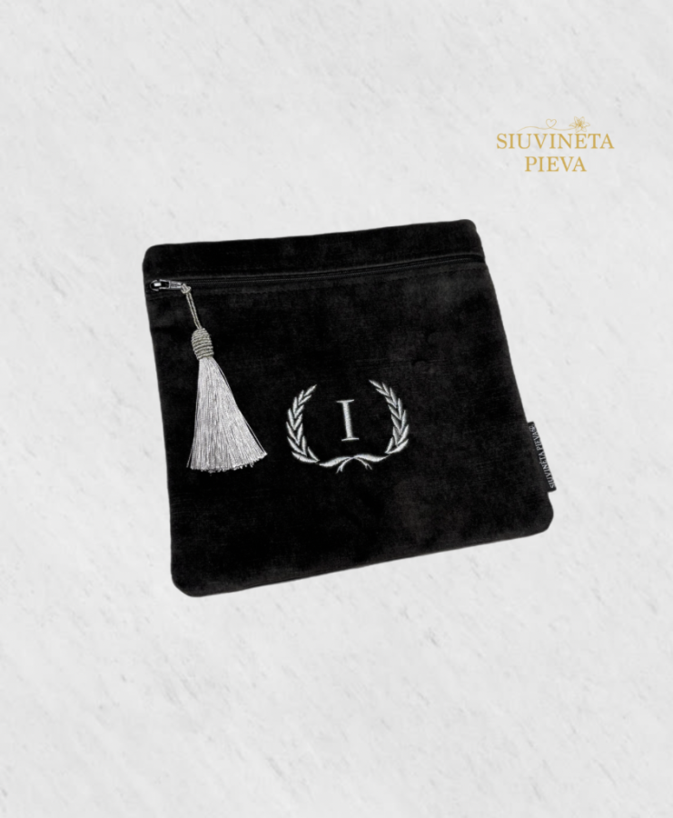 Kosmetikos krepšelis su inicialu I