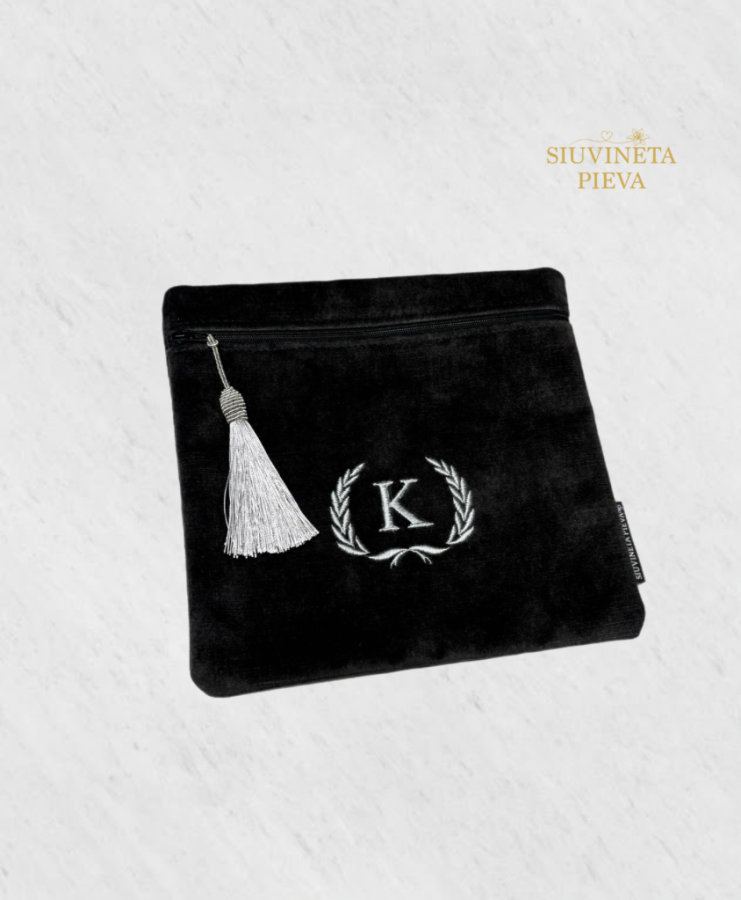 Krepšelis kosmetikai su inicialu K